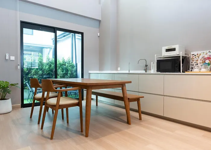 Luxurious House, Quiet, Nordic Style 230 Sqm ホリデーパーク *