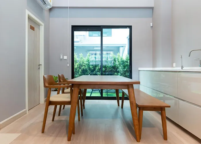 ホリデーパーク Luxurious House, Quiet, Nordic Style 230 Sqm バンコク都
